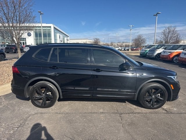 2023 Volkswagen Tiguan SE R-Line Black