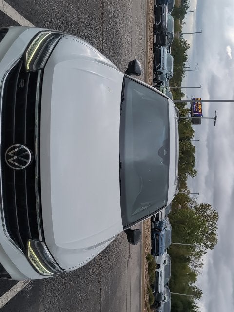 2022 Volkswagen Tiguan SE R-Line Black