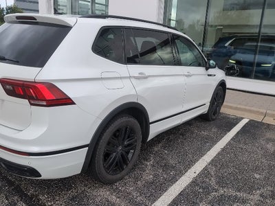 2022 Volkswagen Tiguan SE R-Line Black