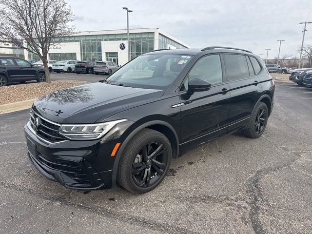 2024 Volkswagen Tiguan SE R-Line Black