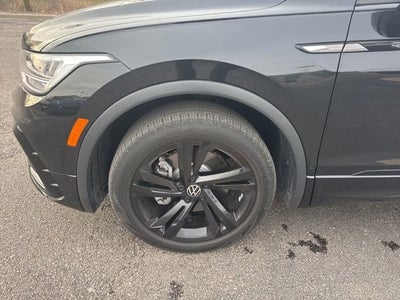 2024 Volkswagen Tiguan SE R-Line Black