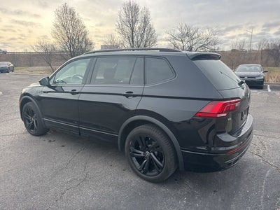 2024 Volkswagen Tiguan SE R-Line Black