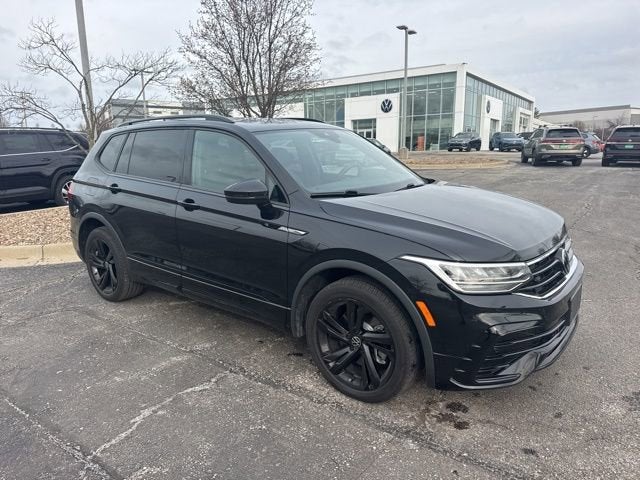 2024 Volkswagen Tiguan SE R-Line Black