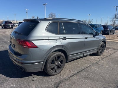 2024 Volkswagen Tiguan SE R-Line Black