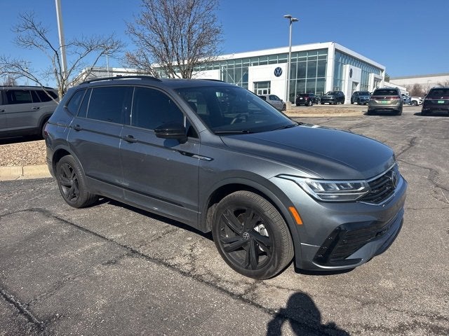 2024 Volkswagen Tiguan SE R-Line Black