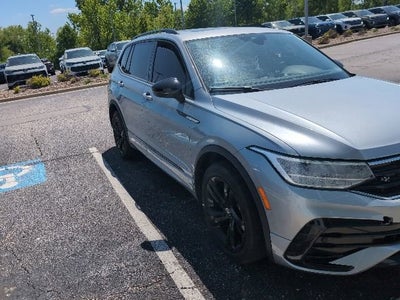 2024 Volkswagen Tiguan SE R-Line Black