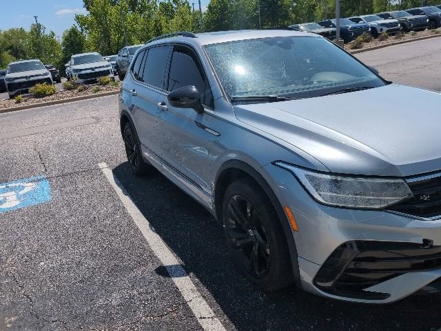 2024 Volkswagen Tiguan SE R-Line Black