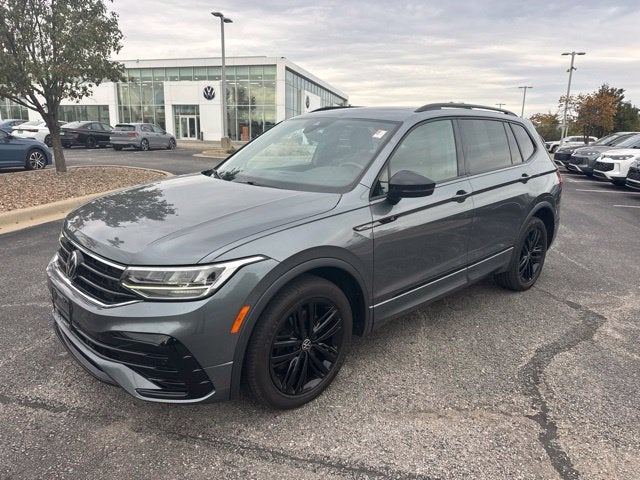 2022 Volkswagen Tiguan SE R-Line Black