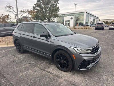 2022 Volkswagen Tiguan SE R-Line Black