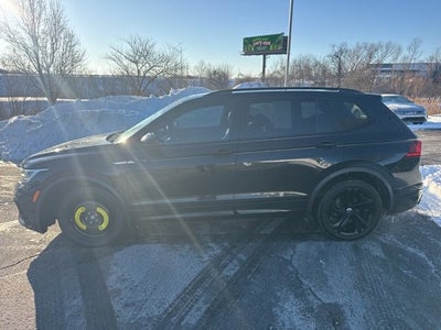 2024 Volkswagen Tiguan SE R-Line Black