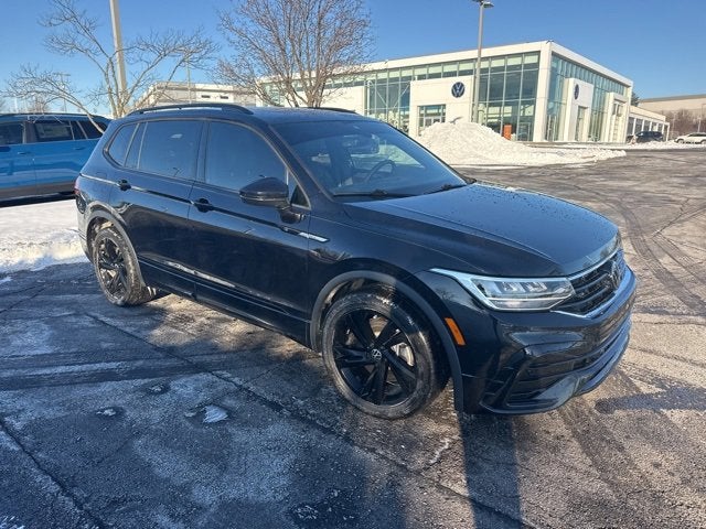 2024 Volkswagen Tiguan SE R-Line Black
