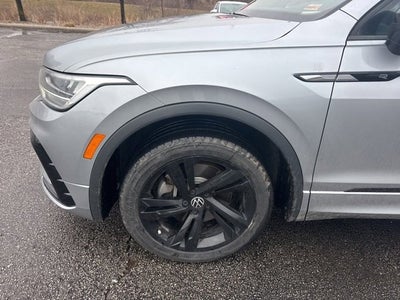 2023 Volkswagen Tiguan SE R-Line Black
