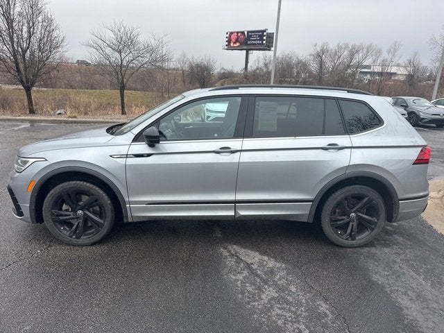 2023 Volkswagen Tiguan SE R-Line Black
