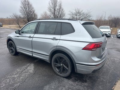 2023 Volkswagen Tiguan SE R-Line Black