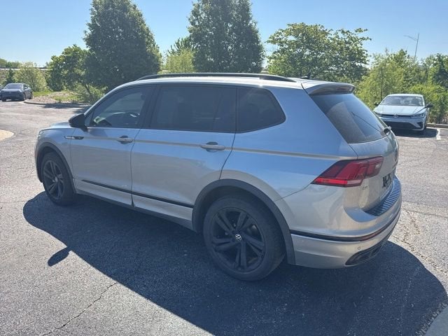 2023 Volkswagen Tiguan SE R-Line Black