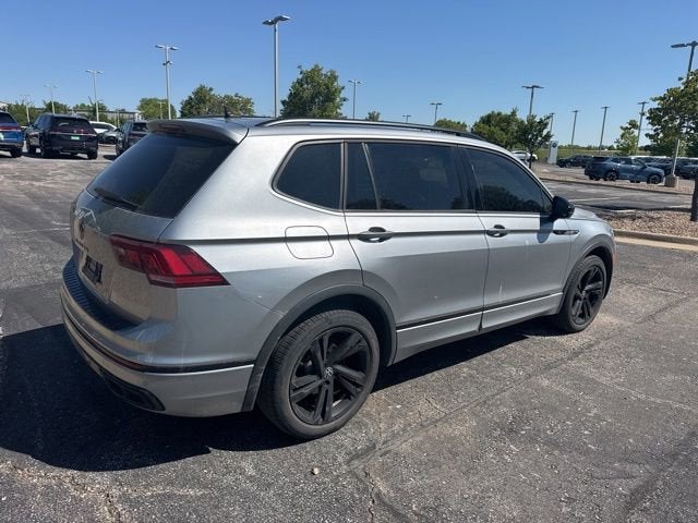 2023 Volkswagen Tiguan SE R-Line Black