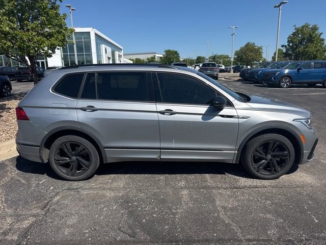 2023 Volkswagen Tiguan SE R-Line Black