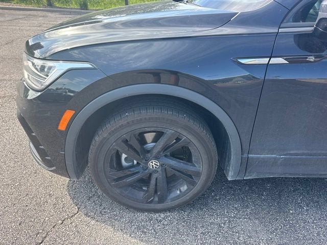 2023 Volkswagen Tiguan SE R-Line Black