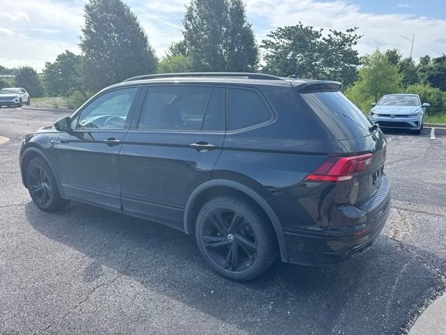 2023 Volkswagen Tiguan SE R-Line Black