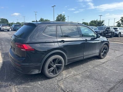 2023 Volkswagen Tiguan SE R-Line Black
