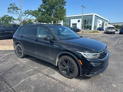 2023 Volkswagen Tiguan SE R-Line Black