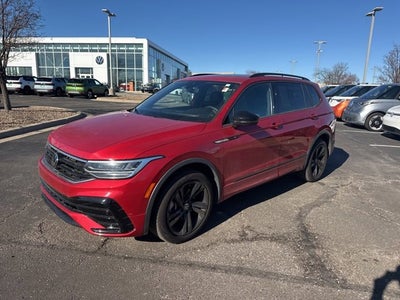 2024 Volkswagen Tiguan SE R-Line Black
