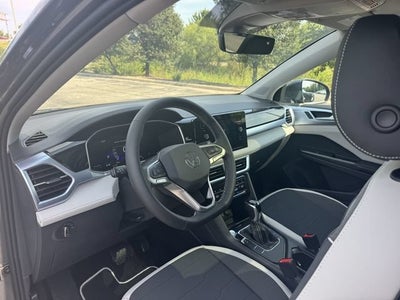 2026 Volkswagen Taos SE