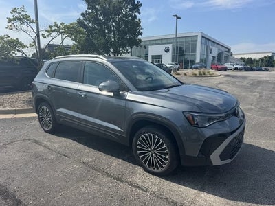 2026 Volkswagen Taos SE