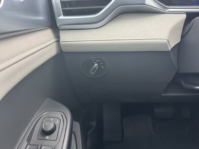 2027 Volkswagen Taos SE
