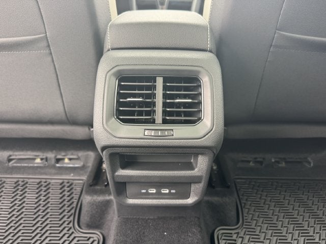 2027 Volkswagen Taos SE