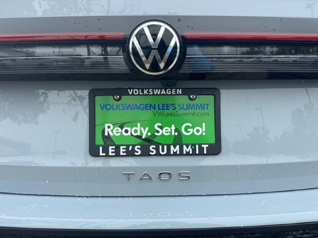 2027 Volkswagen Taos SE
