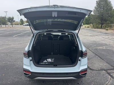 2027 Volkswagen Taos SE