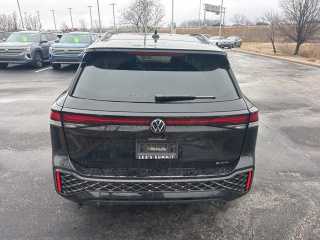 2025 Volkswagen Tiguan SE R-Line Black