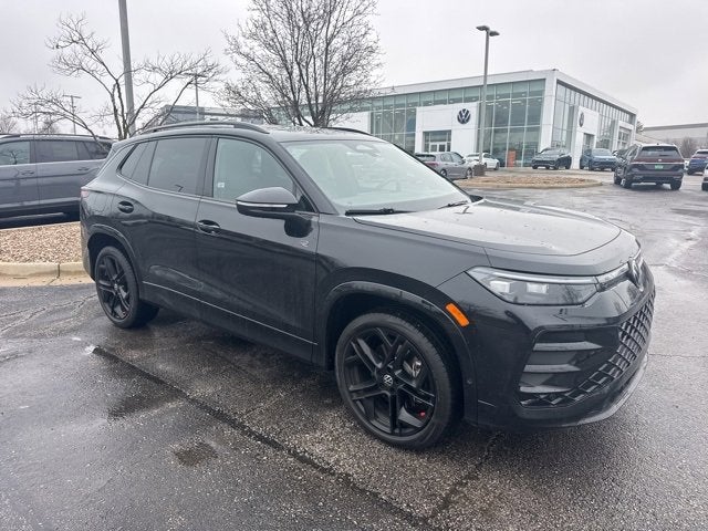 2025 Volkswagen Tiguan SE R-Line Black