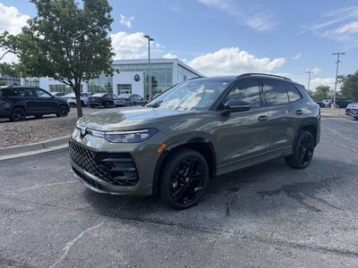 2026 Volkswagen Tiguan SE R-Line Black