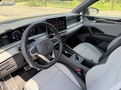 2026 Volkswagen Tiguan SE R-Line Black