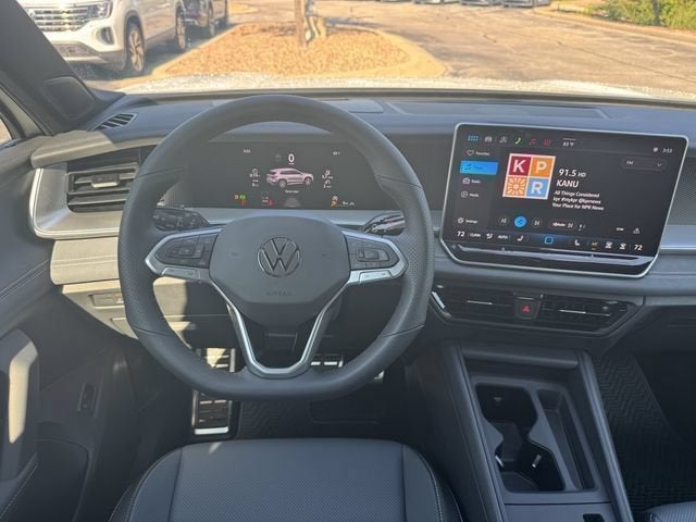 2026 Volkswagen Tiguan SE R-Line Black