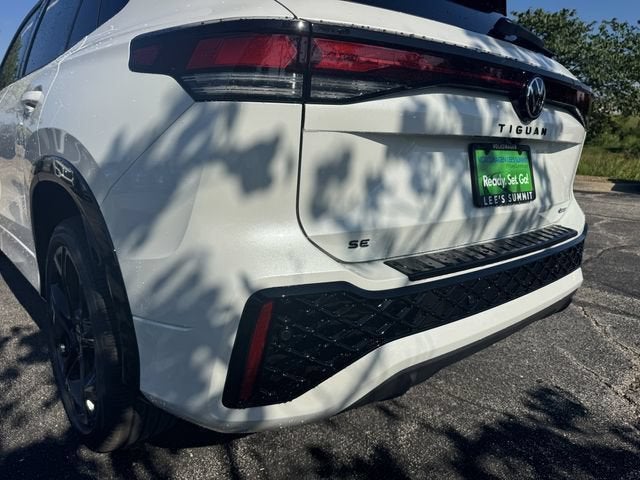 2026 Volkswagen Tiguan SE R-Line Black