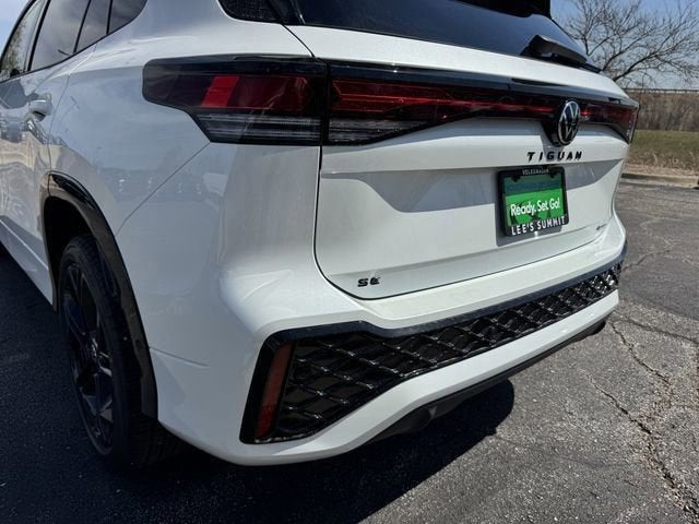 2026 Volkswagen Tiguan SE R-Line Black