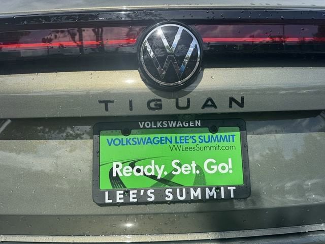 2026 Volkswagen Tiguan SE R-Line Black