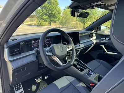 2026 Volkswagen Tiguan SE R-Line Black