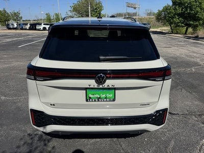 2026 Volkswagen Tiguan SE R-Line Black