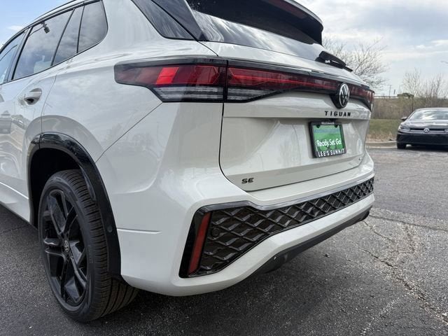 2026 Volkswagen Tiguan SE R-Line Black