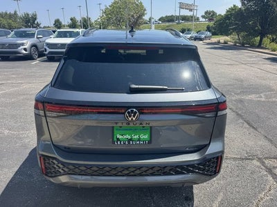 2026 Volkswagen Tiguan SE R-Line Black
