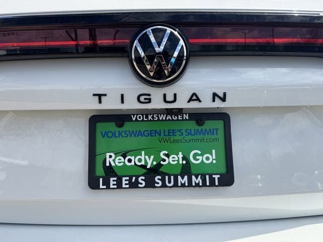 2026 Volkswagen Tiguan SE R-Line Black