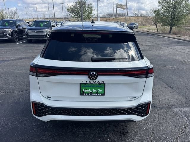 2026 Volkswagen Tiguan SE R-Line Black