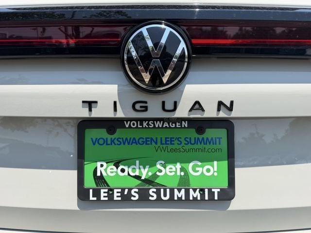 2026 Volkswagen Tiguan SE R-Line Black
