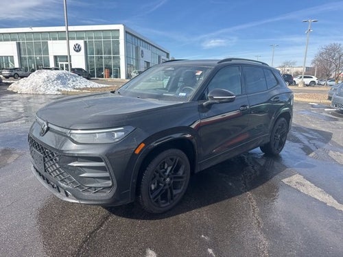 2025 Volkswagen Tiguan SE R-Line Black