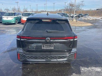 2025 Volkswagen Tiguan SE R-Line Black