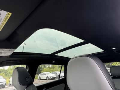 2025 Volkswagen Tiguan SE R-Line Black